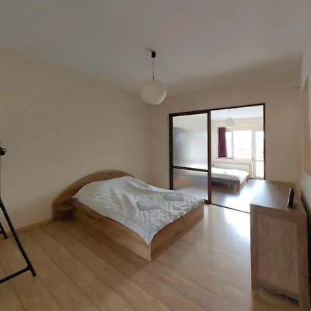 شقة 2 Bedroom Groovy *