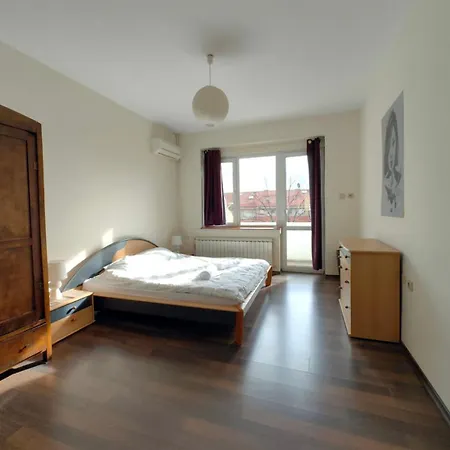 Appartamento 2 Bedroom Groovy *