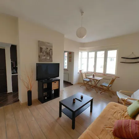 2 Bedroom Groovy סופיה